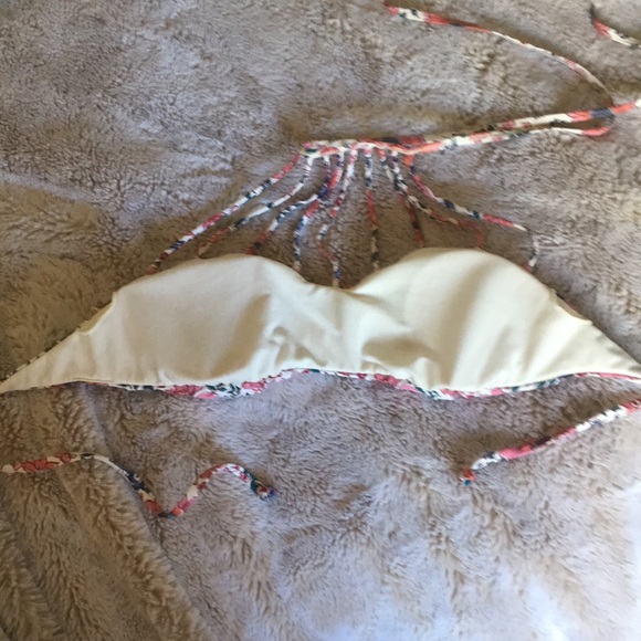 Patterned Bikini Top - Picture 3 of 3